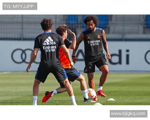 足球节奏排：探讨如何通过节奏提升球队整体表现与战术执行力